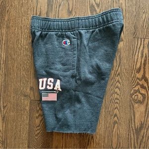 {Champion} Cutoff Sweatshorts, YM (7-8)